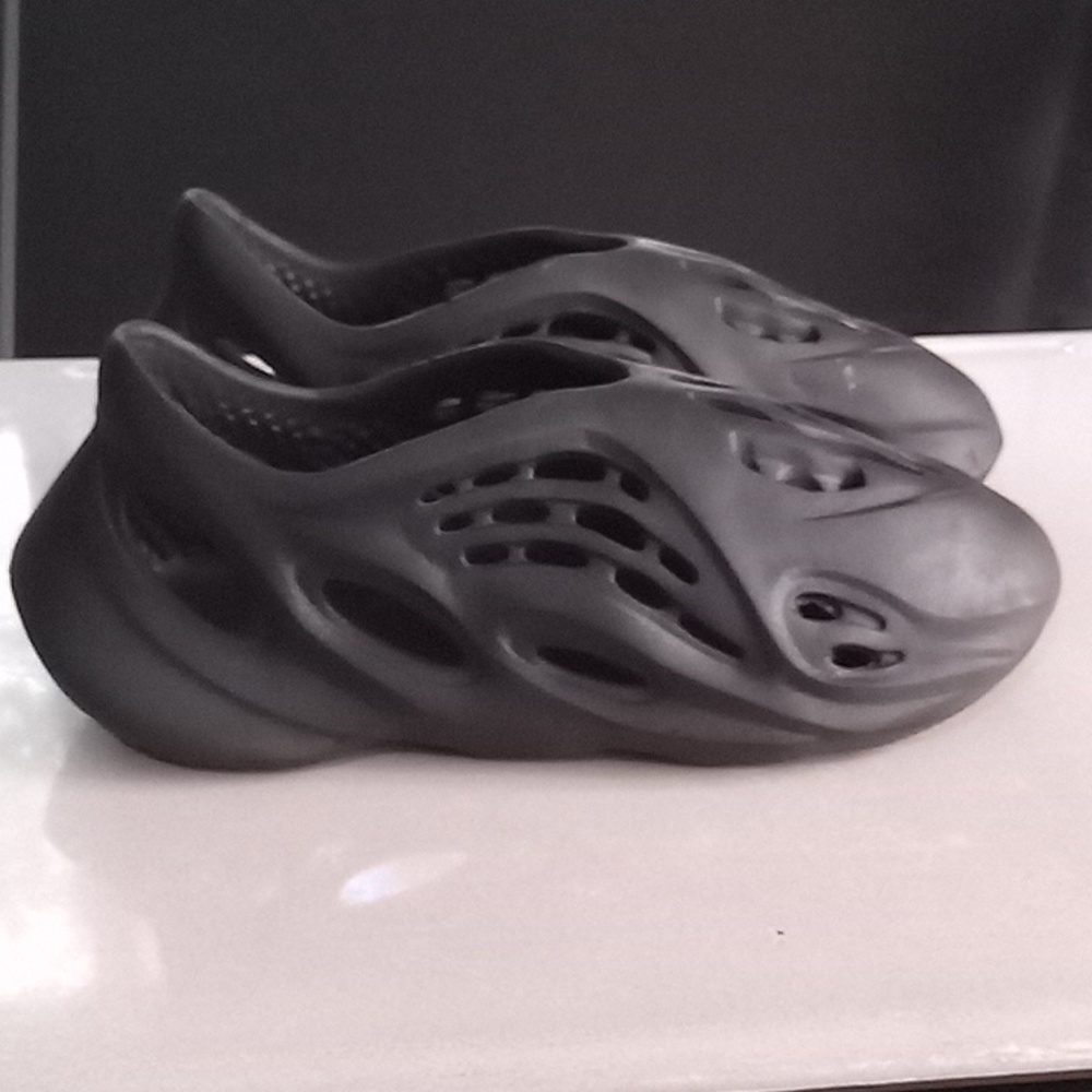 Adidas Yeezy foam runner,Black, Size 10